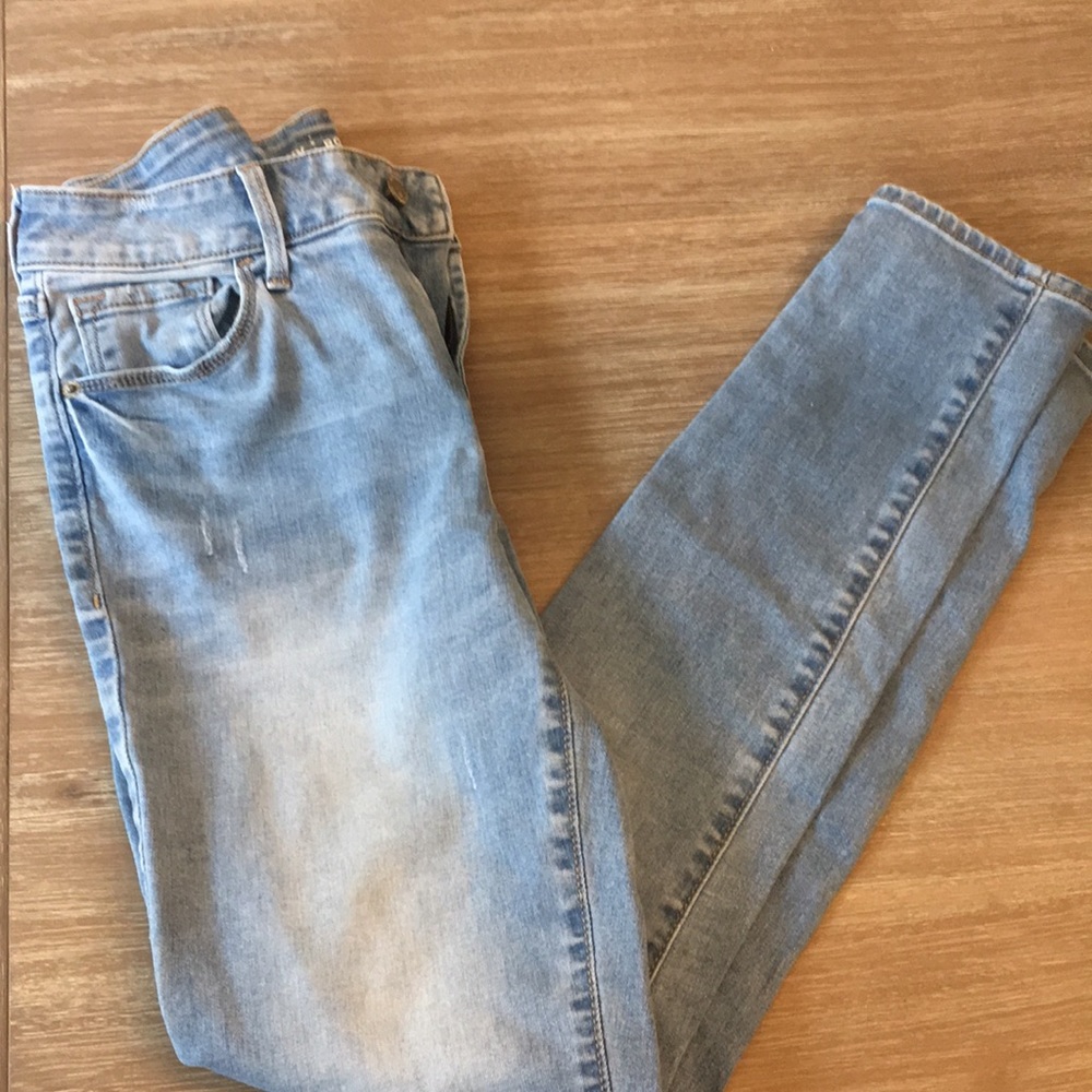 Light wash old navy jeans size 6 regular